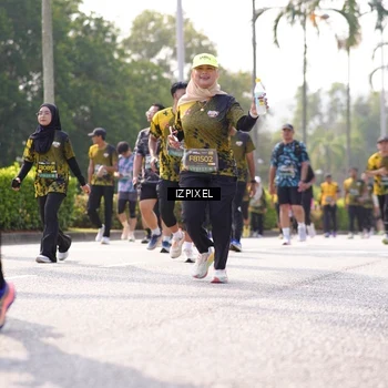 Runner Photo 6583741