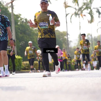 Runner Photo 6583863