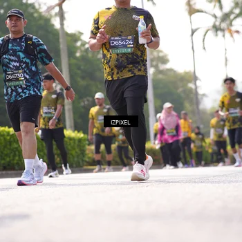 Runner Photo 6583872