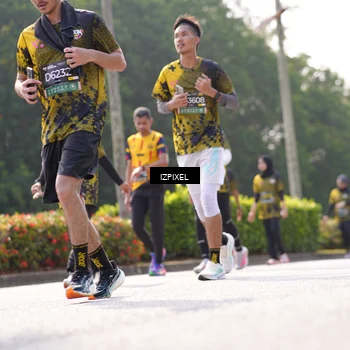 Runner Photo 6584117