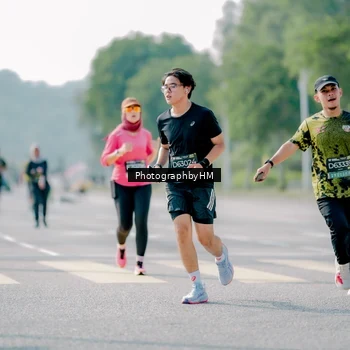 Runner Photo 6584277