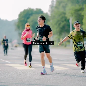 Runner Photo 6584298