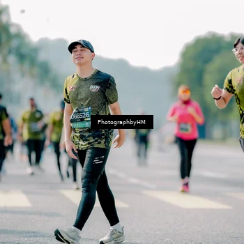 Runner Photo 6584345