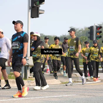 Runner Photo 6585235