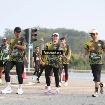 Runner Photo 6585765