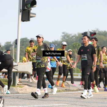 Runner Photo 6585909