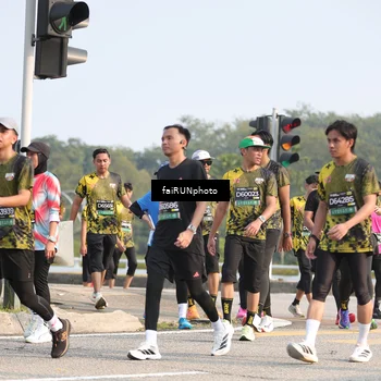 Runner Photo 6585912