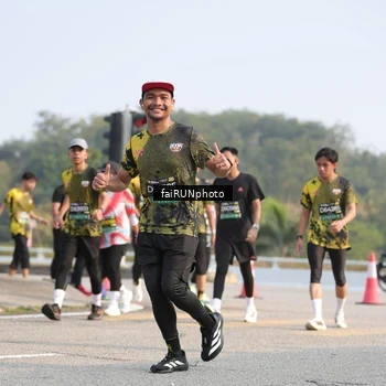 Runner Photo 6585978