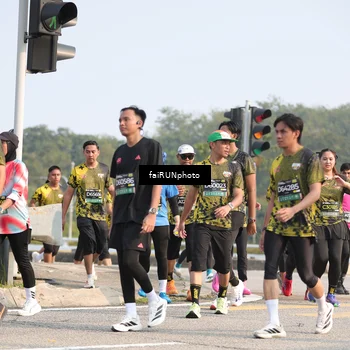 Runner Photo 6586024