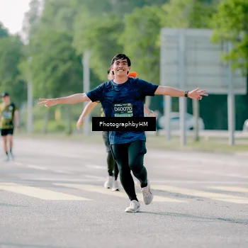 Runner Photo 6586147