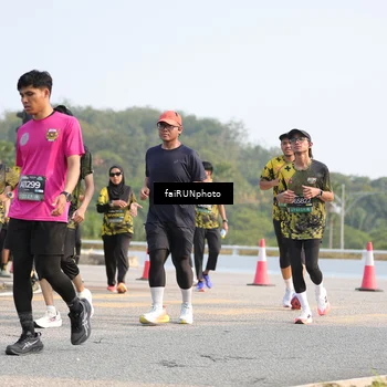 Runner Photo 6586250