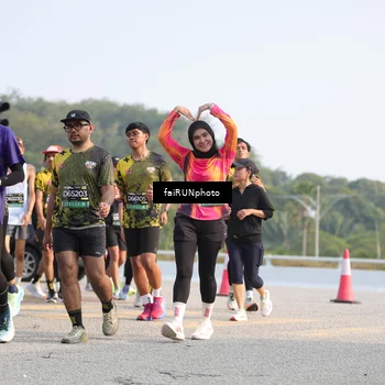 Runner Photo 6586396