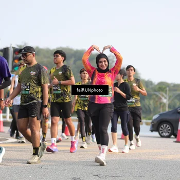 Runner Photo 6586423