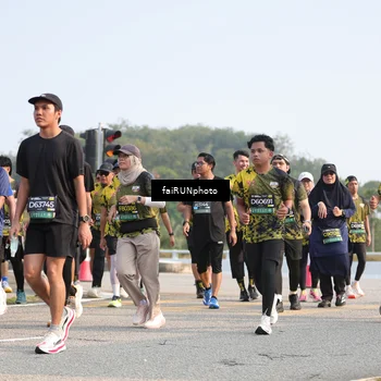 Runner Photo 6586487