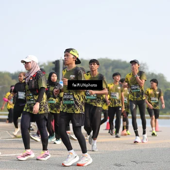 Runner Photo 6586641