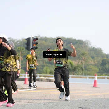 Runner Photo 6586789