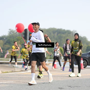 Runner Photo 6587174