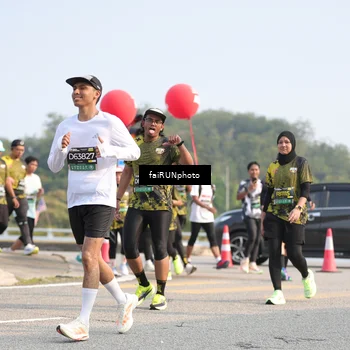 Runner Photo 6587228