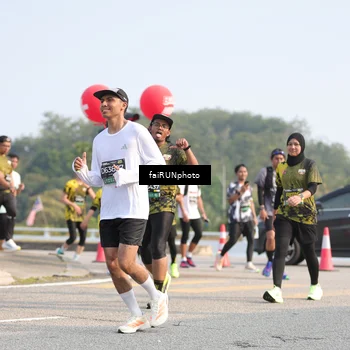 Runner Photo 6587230