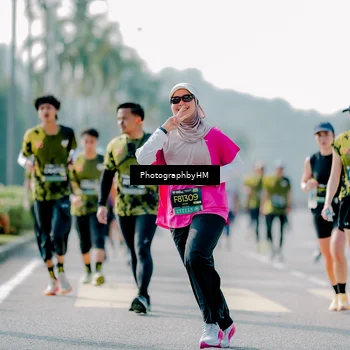 Runner Photo 6587428