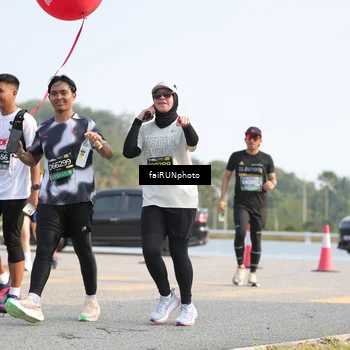 Runner Photo 6587437