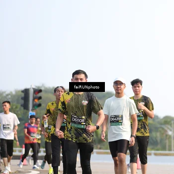 Runner Photo 6587758