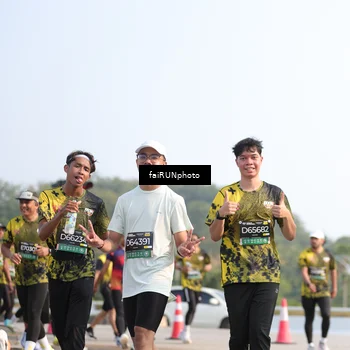 Runner Photo 6587811