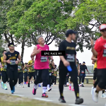 Runner Photo 6587911