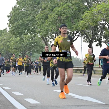 Runner Photo 6587915