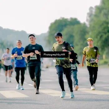 Runner Photo 6588040