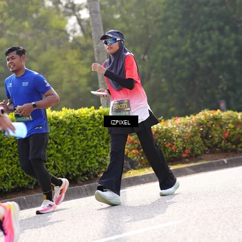 Runner Photo 6588438