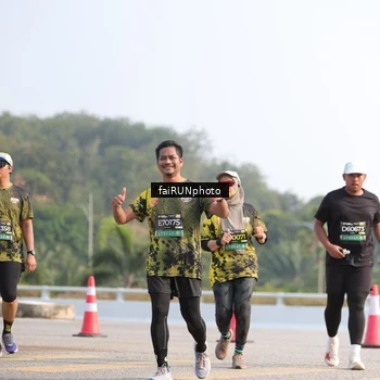 Runner Photo 6588459