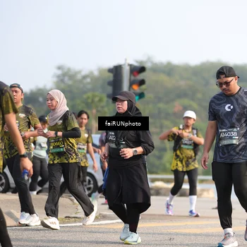 Runner Photo 6589073