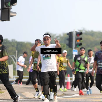 Runner Photo 6589160