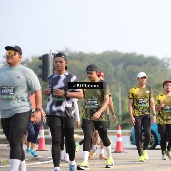 Runner Photo 6589281