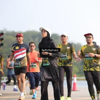 Runner Photo 6589418