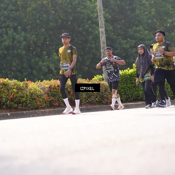 Runner Photo 6590029