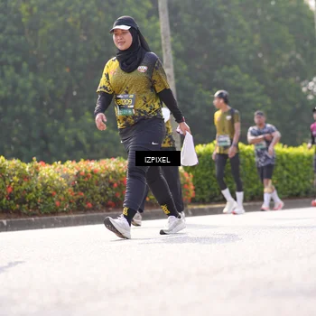 Runner Photo 6590032