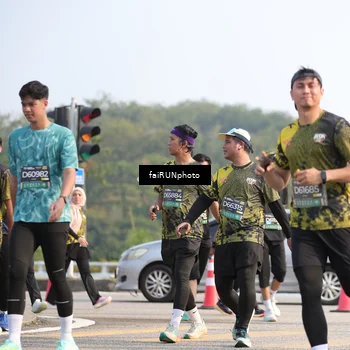 Runner Photo 6590071