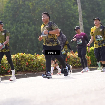 Runner Photo 6590078