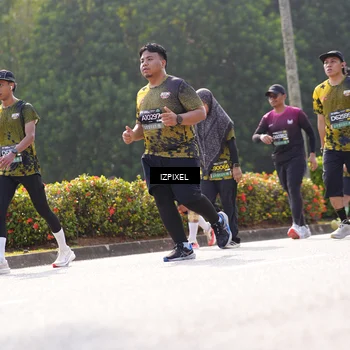 Runner Photo 6590084