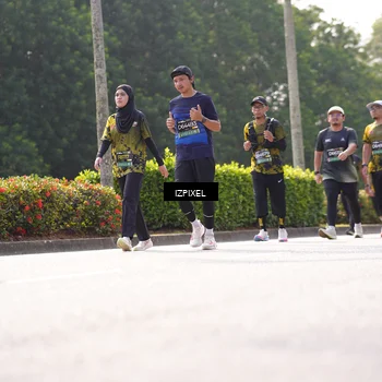 Runner Photo 6590192