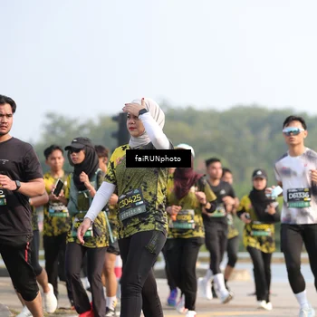 Runner Photo 6590193