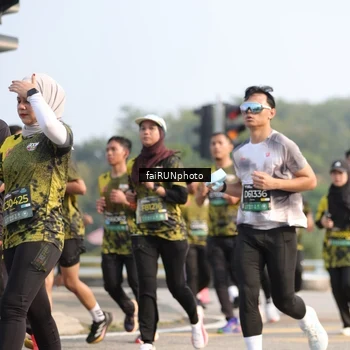 Runner Photo 6590257