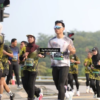 Runner Photo 6590268