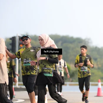 Runner Photo 6590327