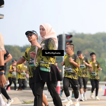 Runner Photo 6590332