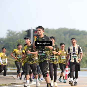 Runner Photo 6590376