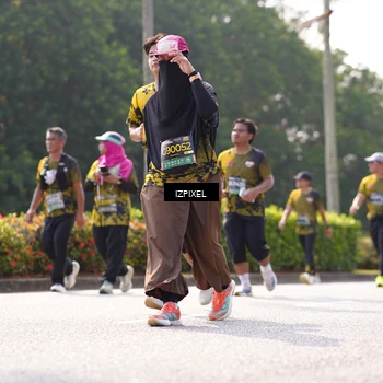 Runner Photo 6590439