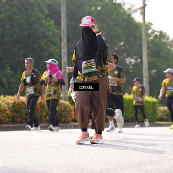 Runner Photo 6590442